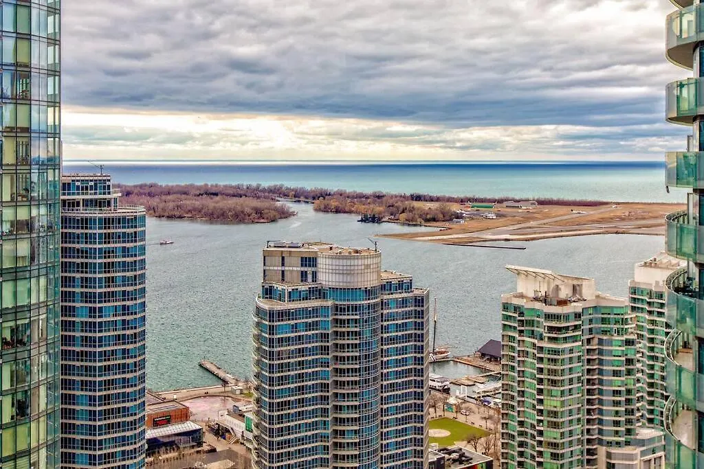 Lux Condo Near Cn Tower W/Amazing View + Parking! Canada