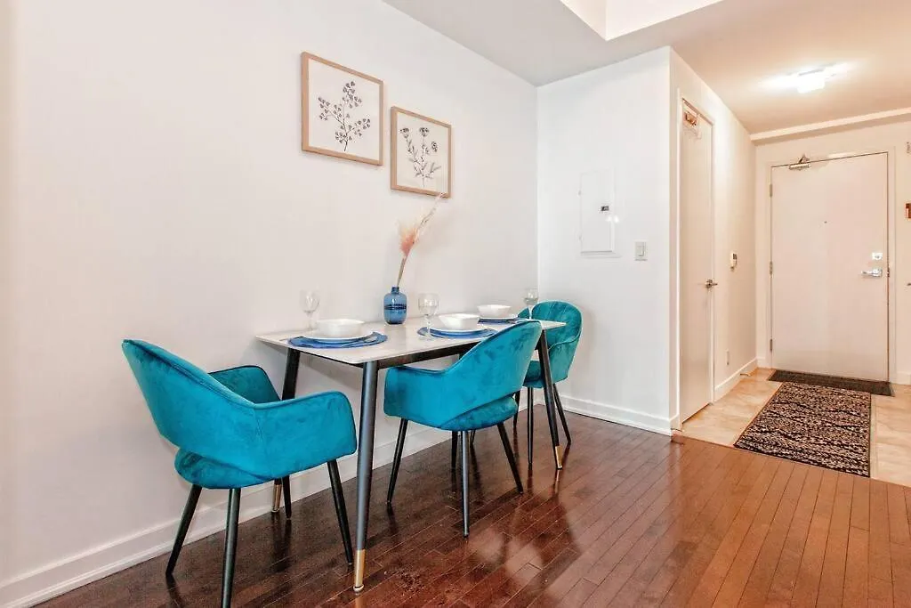 Lux Condo Near Cn Tower W/Amazing View + Parking! Canada