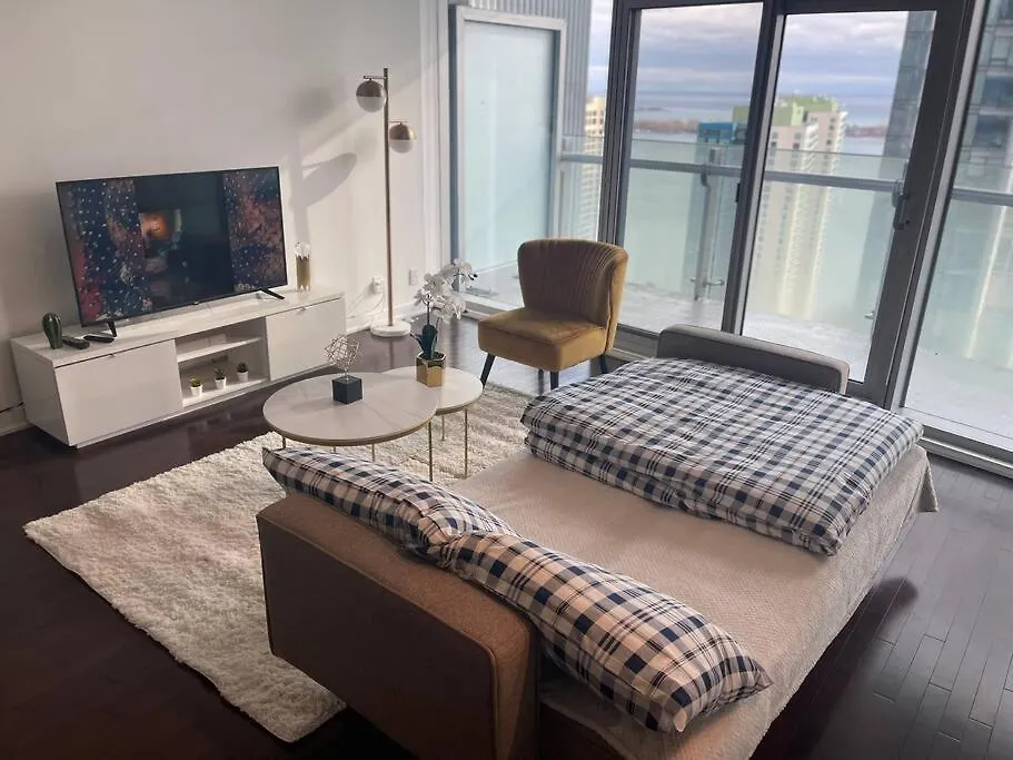 Lux Condo Near Cn Tower W/Amazing View + Parking! Toronto